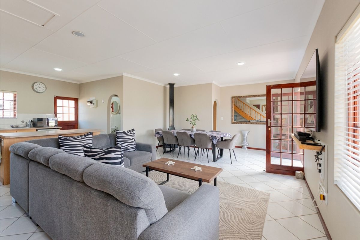 Waterfront Living at Its Best - Photo 5