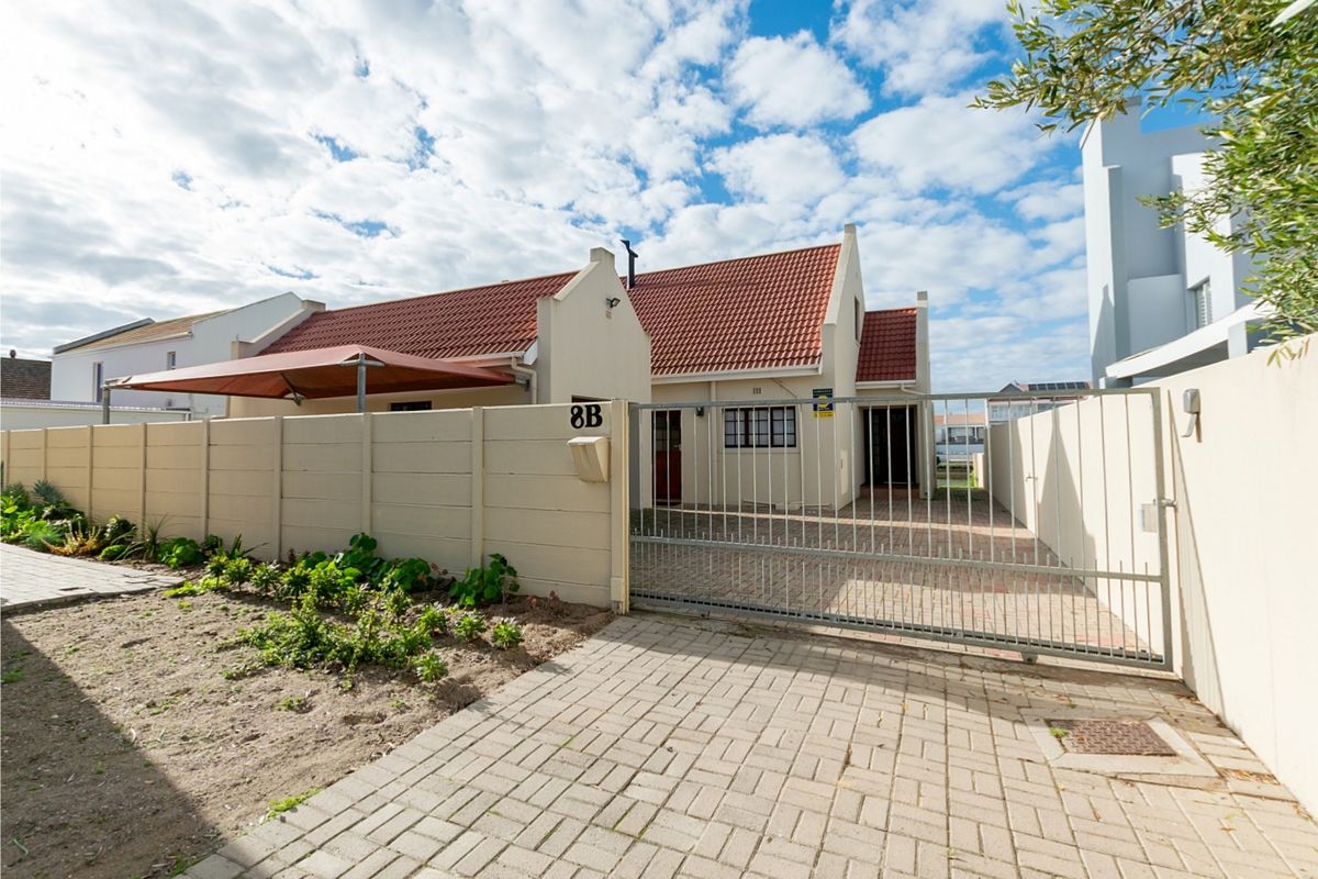 Waterfront Living at Its Best - Photo 2