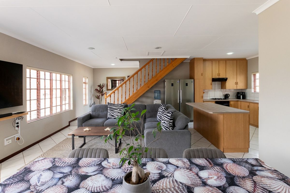Waterfront Living at Its Best - Photo 4