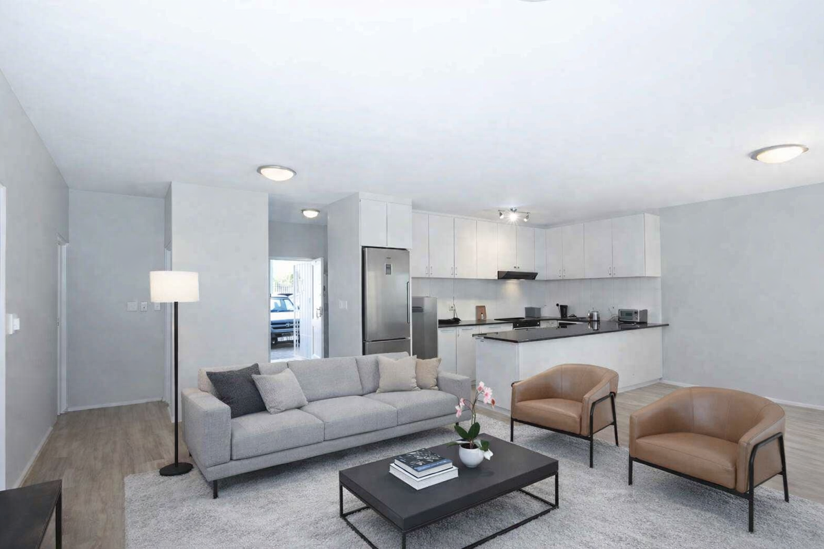 GROUND FLOOR APARTMENT WITH LARGE PRIVATE PATIO - Photo 3