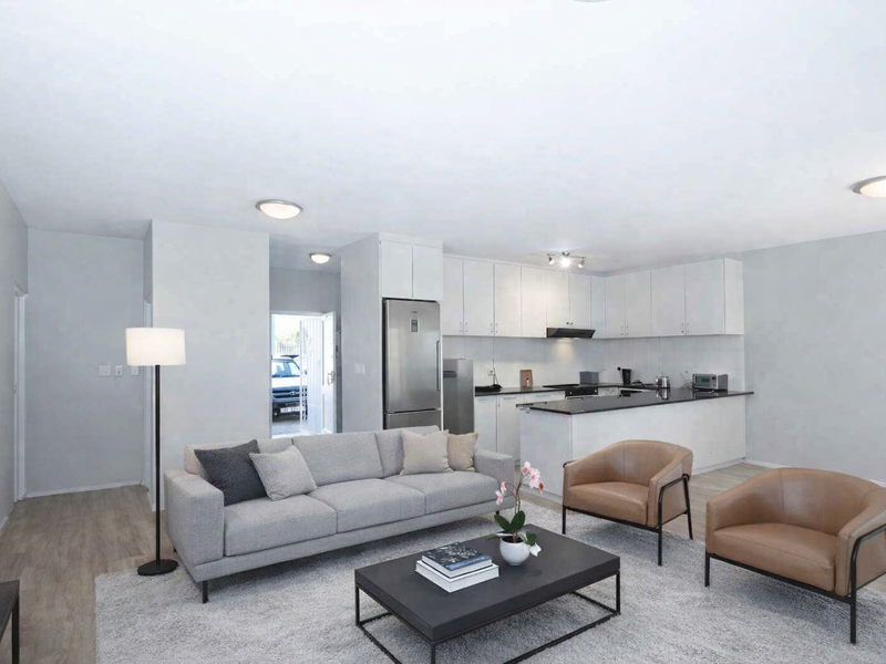 GROUND FLOOR APARTMENT WITH LARGE PRIVATE PATIO - Photo 3