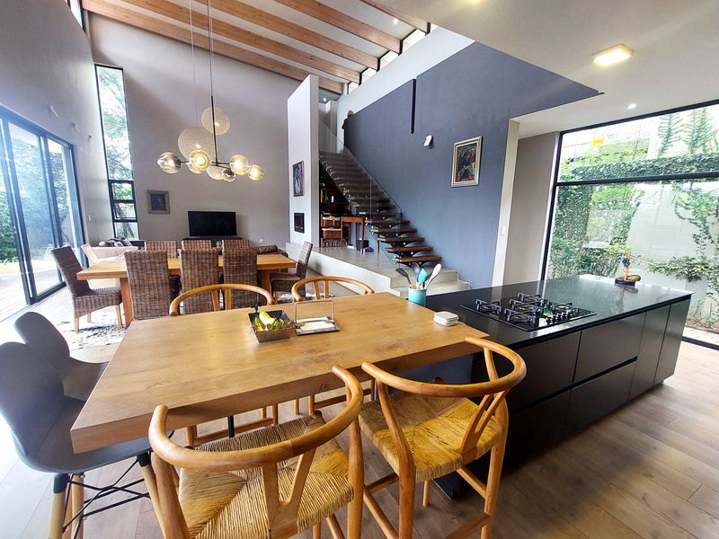 SAFE WATERKLOOF - IMPRESSIVE 4 bedroom home - Photo 4
