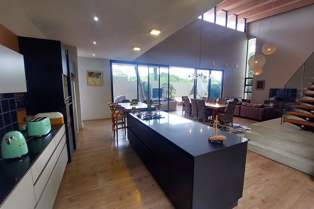 SAFE WATERKLOOF - IMPRESSIVE 4 bedroom home - Photo 3