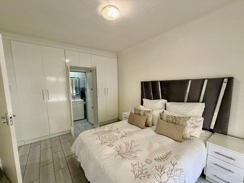 Modern Comfort Meets Convenience - Photo 8