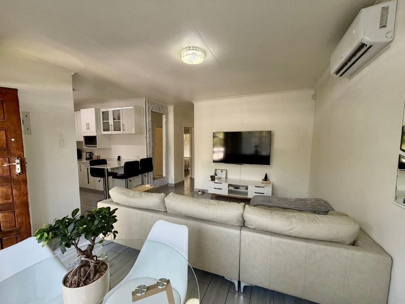Modern Comfort Meets Convenience - Photo 10