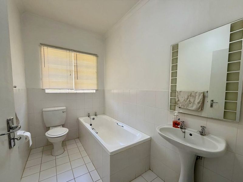 Modern Comfort Meets Convenience - Photo 7
