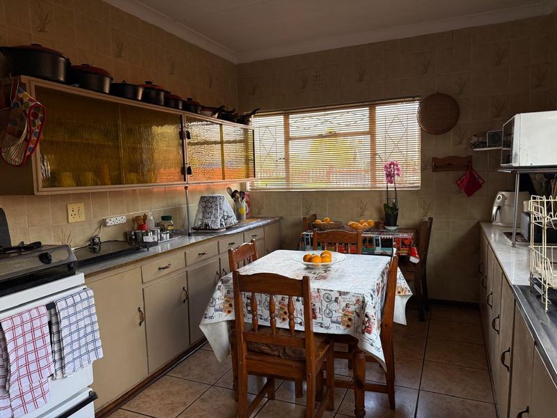 Timeless Charm with Endless Potential in the Heart of Meyerton - Photo 6