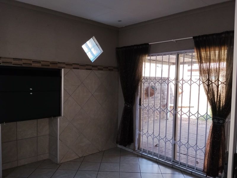 Secure Estate Living at Its Best! - Photo 6