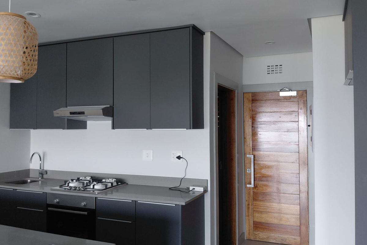 Modern 2 Bedroom Apartment | Sea Views | Ideal for Professionals & Investors - Photo 3
