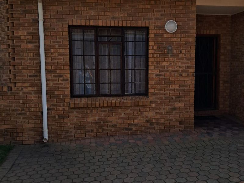 Townhouse For Sale In Hartenbos - Photo 3
