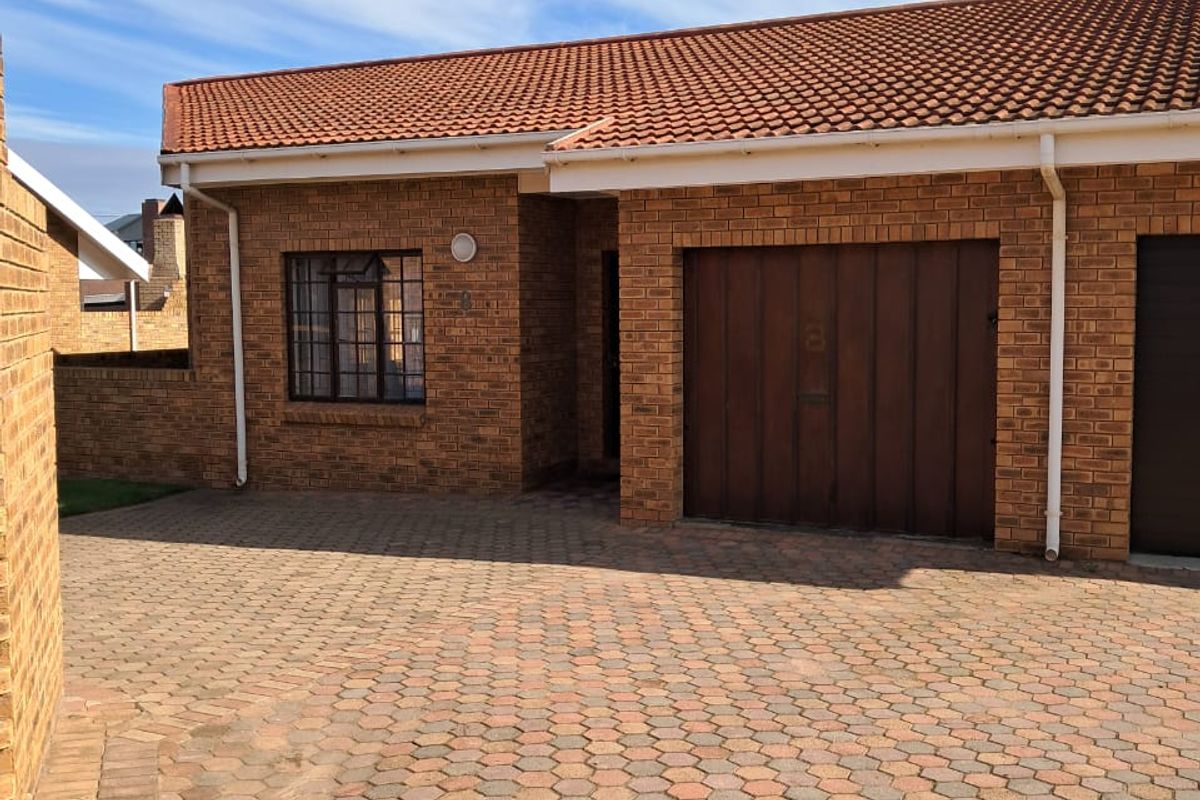 Townhouse For Sale In Hartenbos - Photo 2