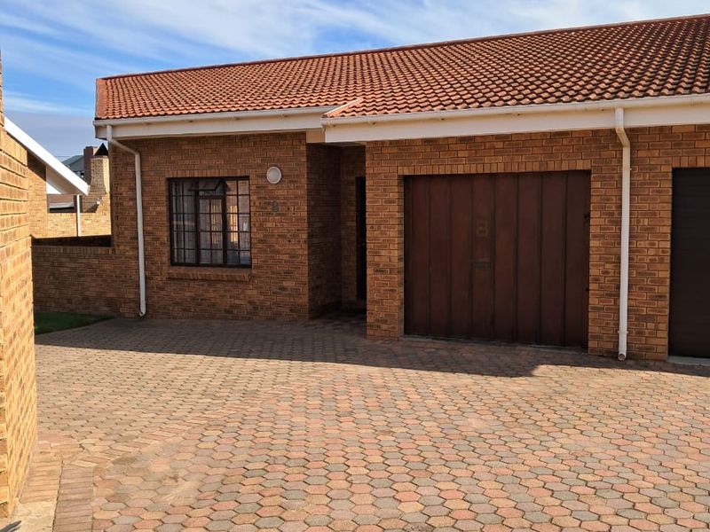 Townhouse For Sale In Hartenbos - Photo 2
