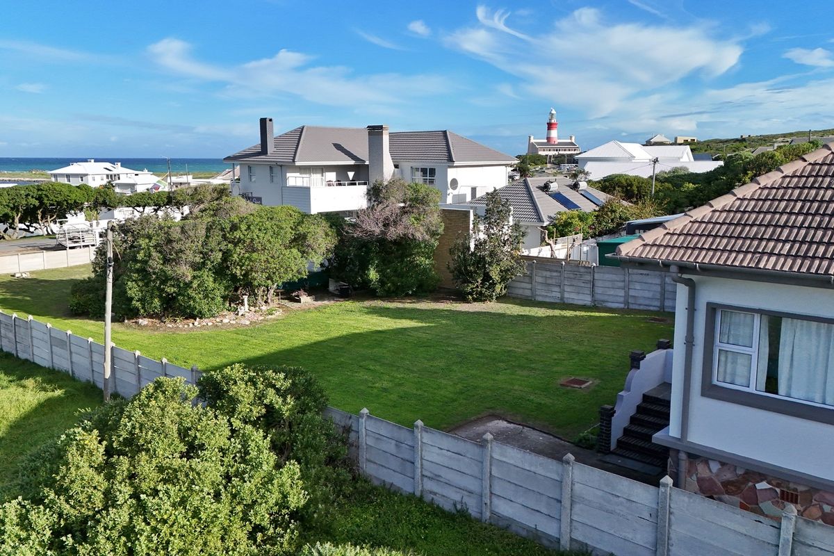 Wonderful Location full of Potential! - Photo 5