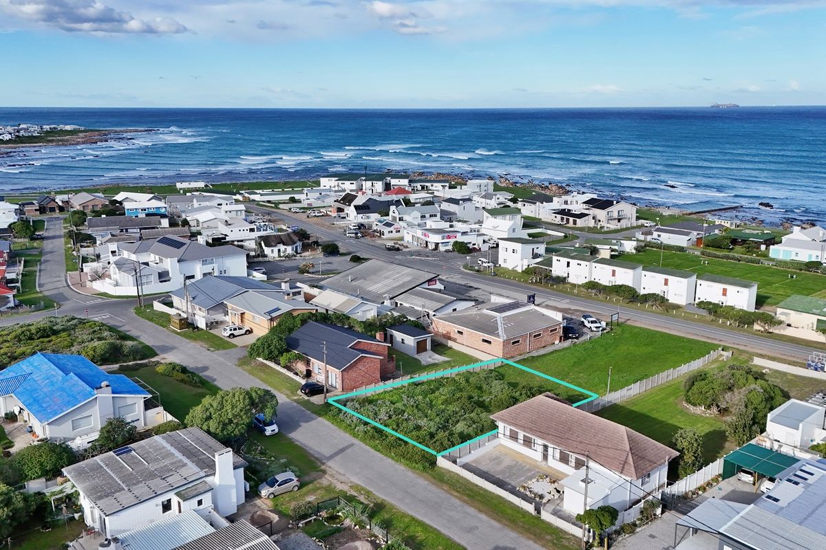 Wonderful Location full of Potential! - Photo 2