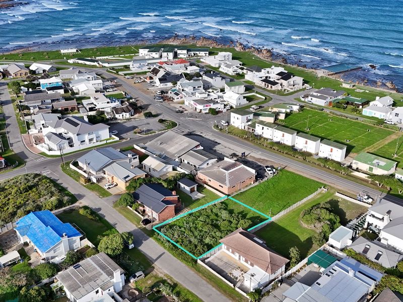 Wonderful Location full of Potential! - Photo 10