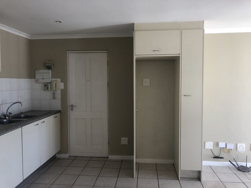 1-Bedroom Apartment Available in De Fonteine - Photo 3
