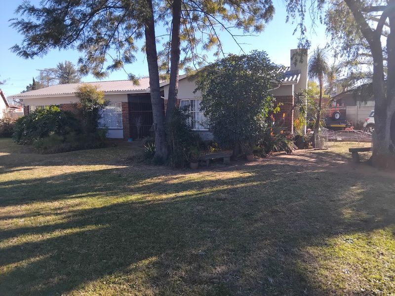 4 Bedroom family home for sale - Photo 3