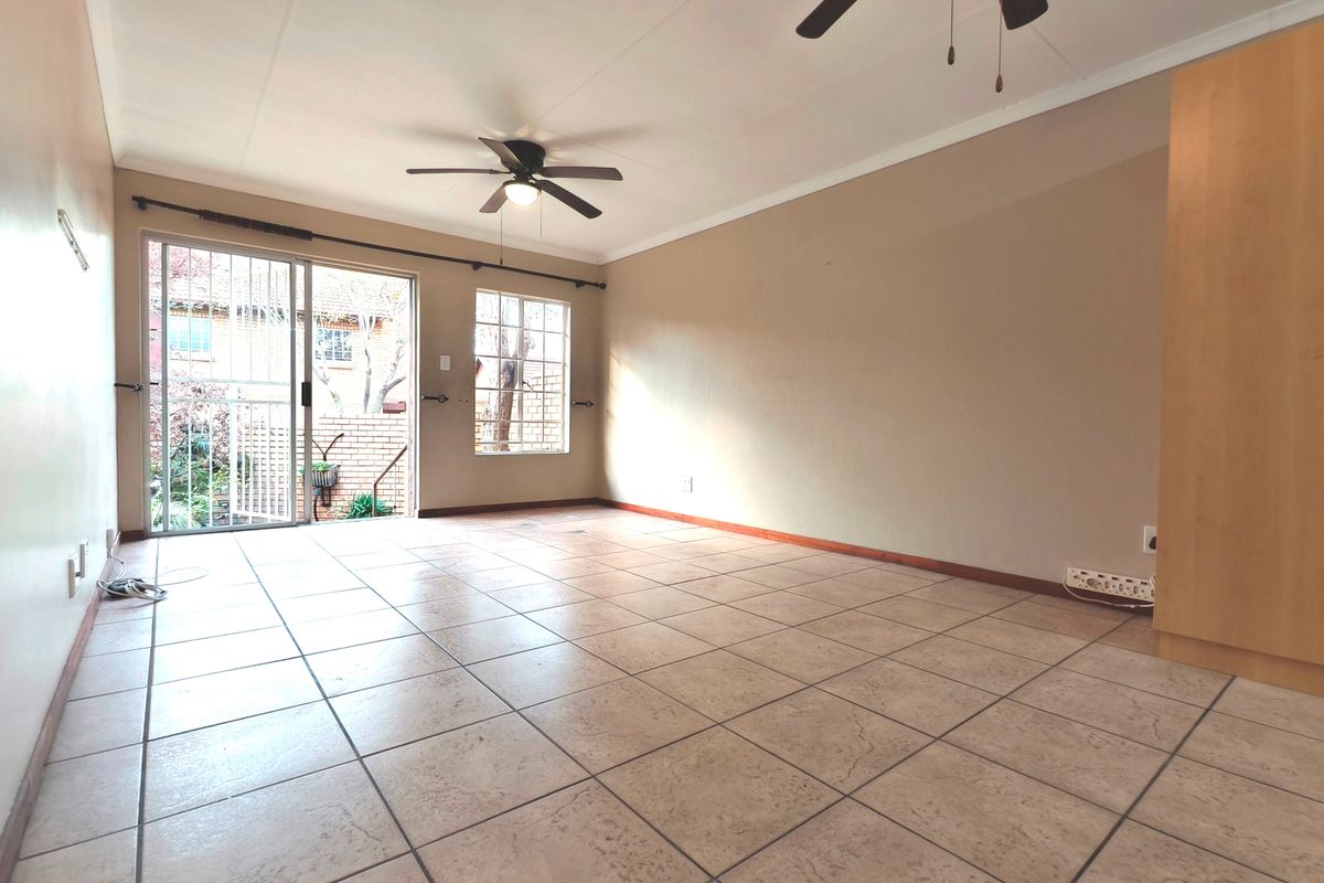 2 Bedroom Townhouse in The Reeds - Photo 5