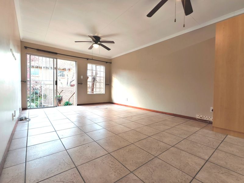 2 Bedroom Townhouse in The Reeds - Photo 5