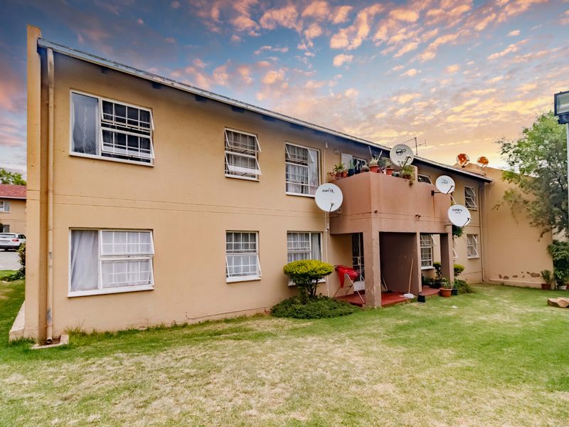 2 Bedroom at Rosewood Complex - Photo 10