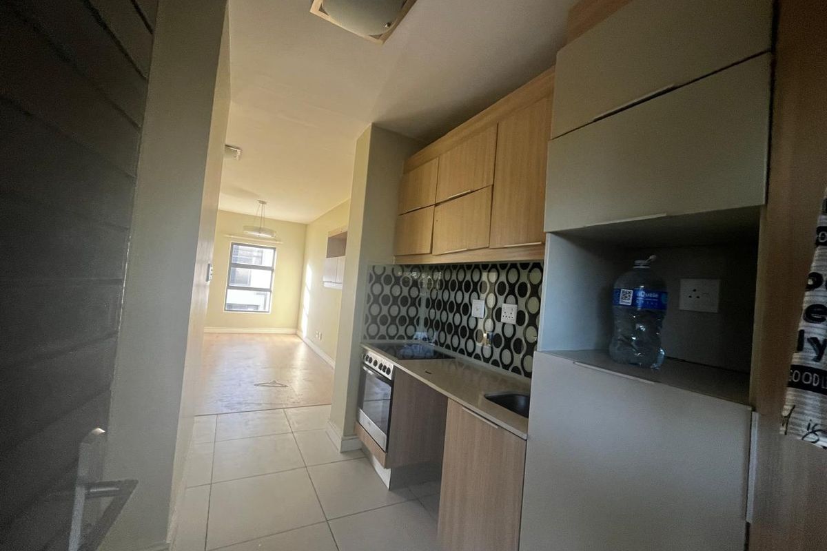 1 Bed  Apartment 3rd Floor  for rent at The Link - Photo 2