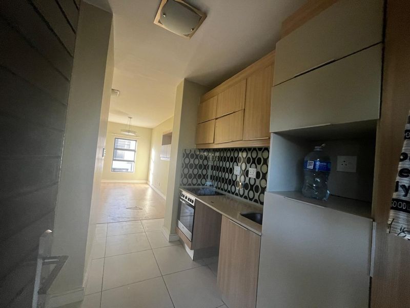 1 Bed  Apartment 3rd Floor  for rent at The Link - Photo 2