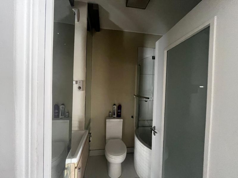 1 Bed  Apartment 3rd Floor  for rent at The Link - Photo 7