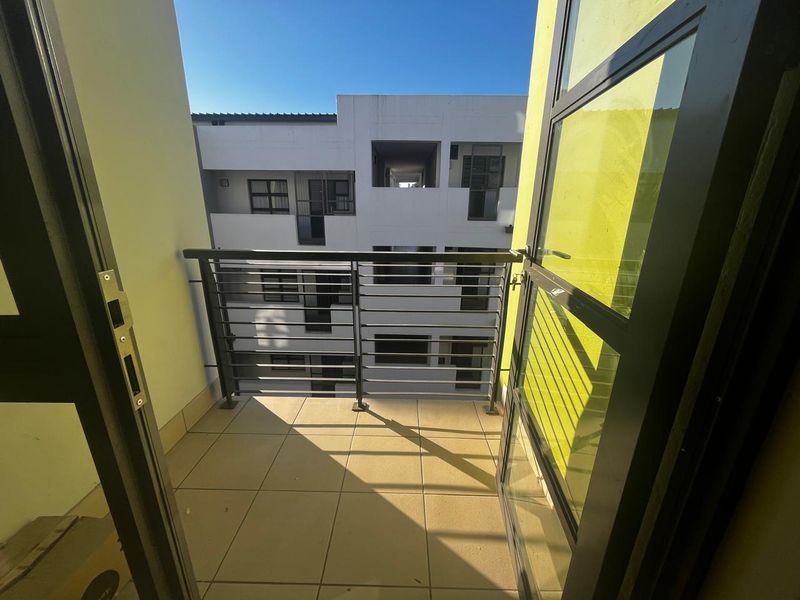 1 Bed  Apartment 3rd Floor  for rent at The Link - Photo 6