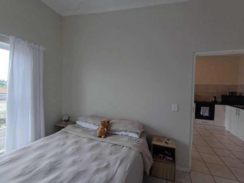 Sunny 2-Bedroom Apartment to Rent in Blackstone, Sonkring, Brackenfell - Photo 10