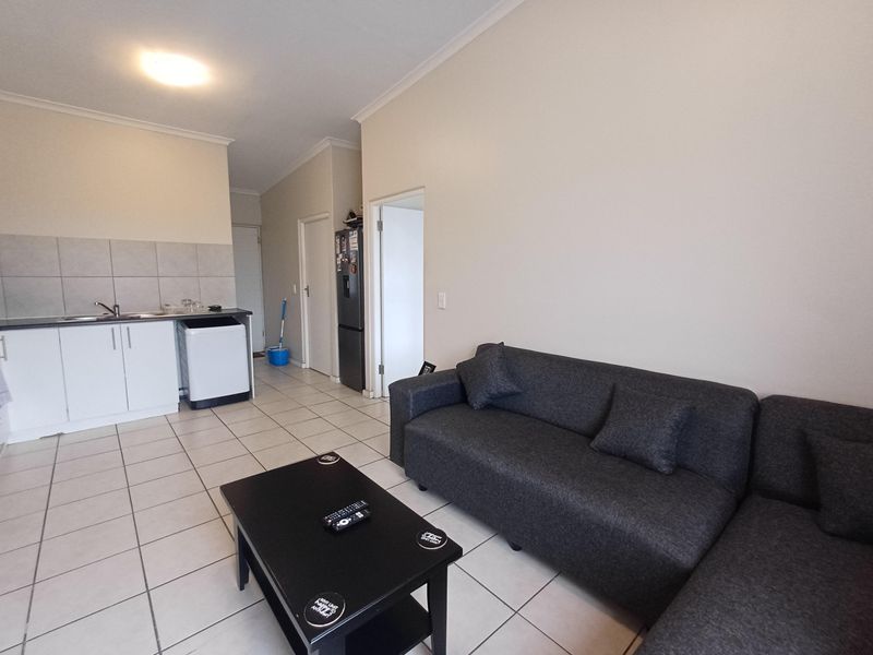 Sunny 2-Bedroom Apartment to Rent in Blackstone, Sonkring, Brackenfell - Photo 4