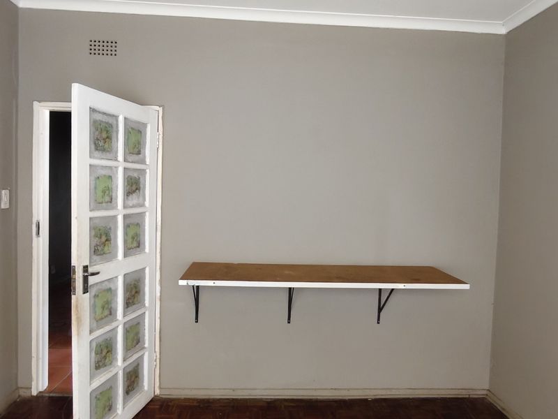 Neat and Spacious - Photo 7
