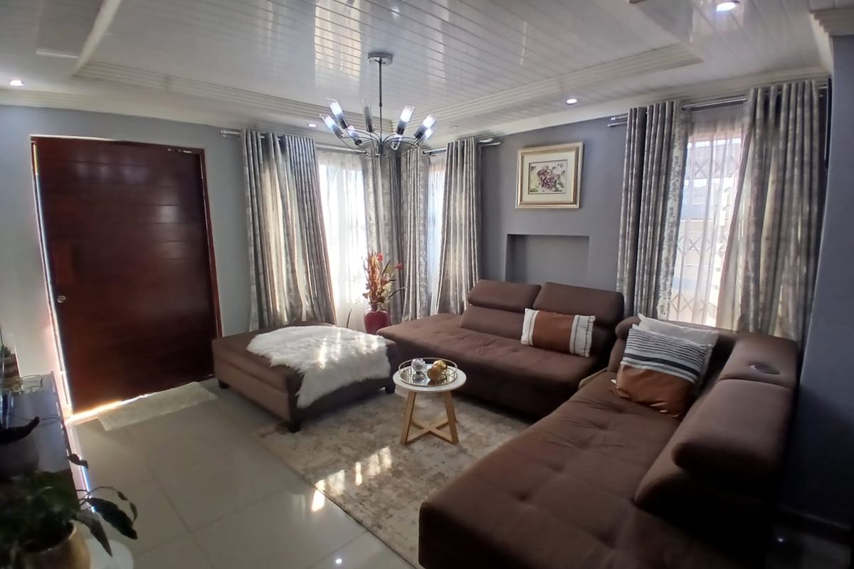 Your dream family home awaits in Glenway Estate - Photo 3