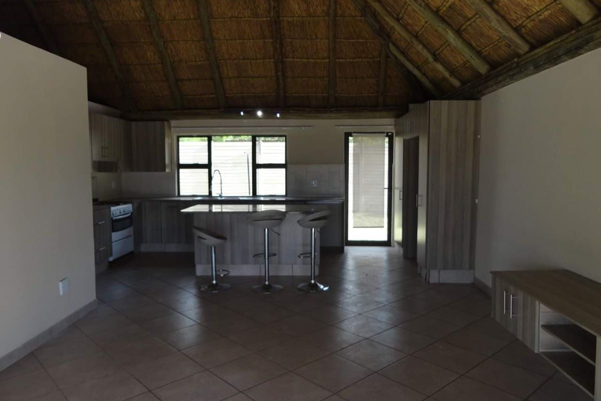 2 Bedroom Thatched Cluster with Modern Convenience - Photo 4