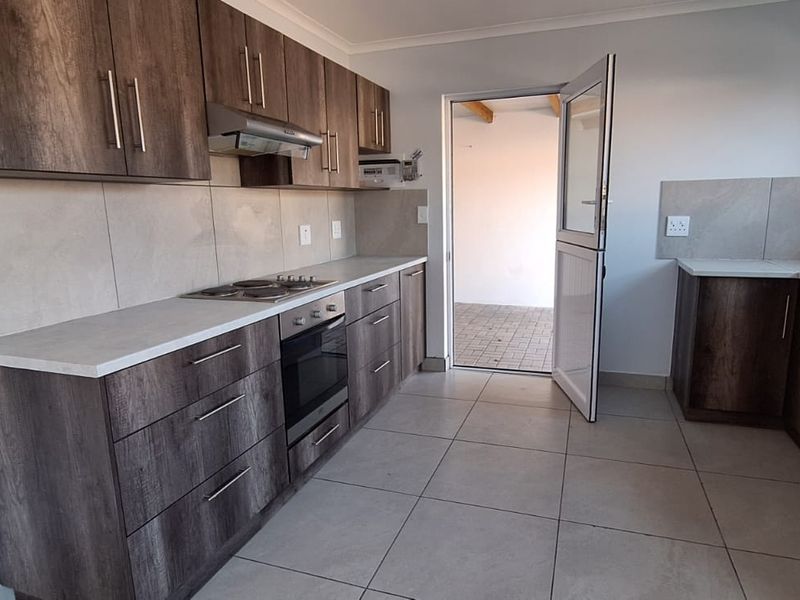 Neat 2-Bedroom Home To Rent – Peaceful Shared Property - Photo 2