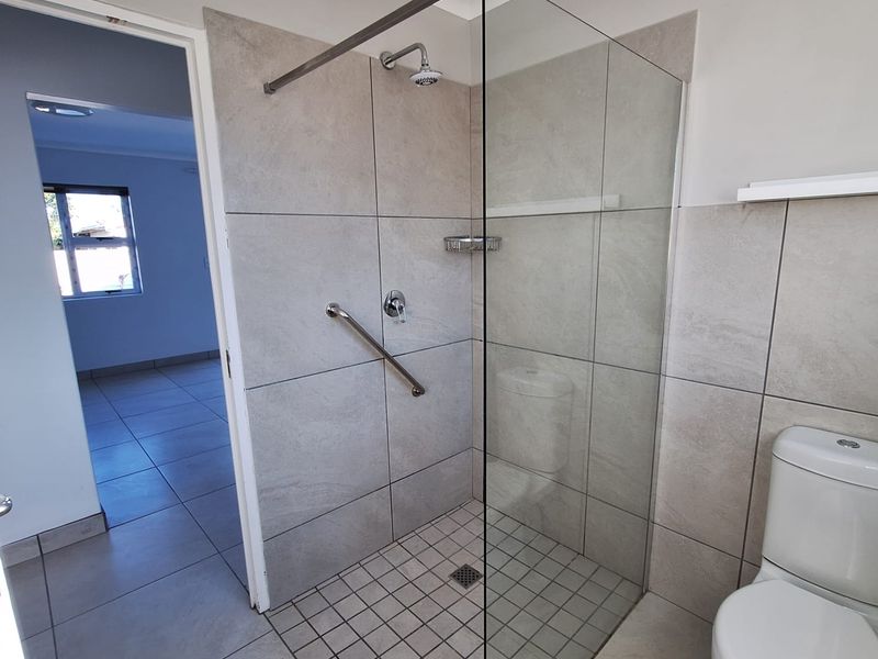 Neat 2-Bedroom Home To Rent – Peaceful Shared Property - Photo 10