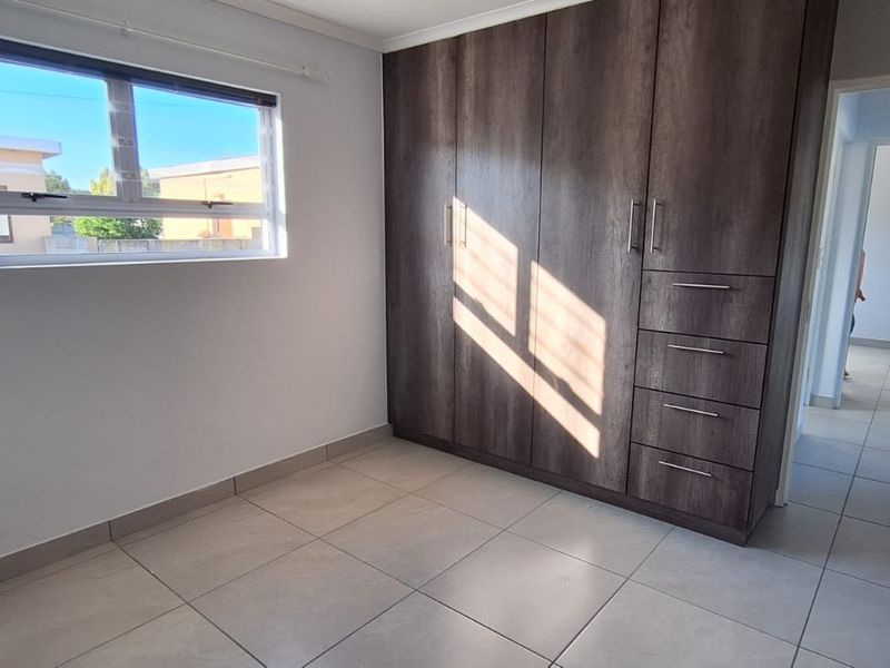 Neat 2-Bedroom Home To Rent – Peaceful Shared Property - Photo 8