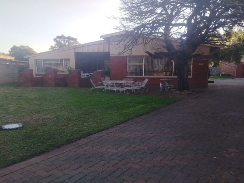 Freehold For Sale In Bloemfontein - Photo 1