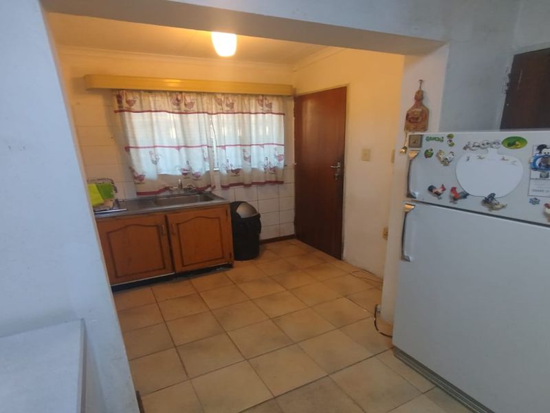 Freehold For Sale In Bloemfontein - Photo 7