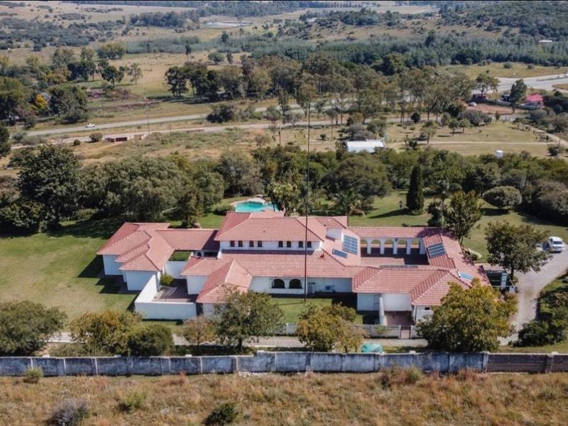 Rare Diamond -Security -Views -Absolute Luxury in the Heart of Tranquility!!! - Photo 2