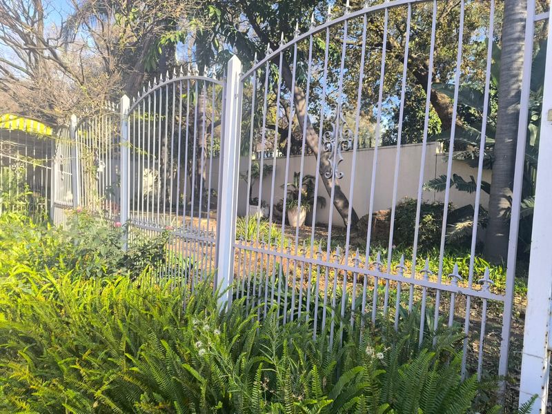 Riverside Living in the Heart of South Crest – Where Space, Security & Nature Meet - Photo 2