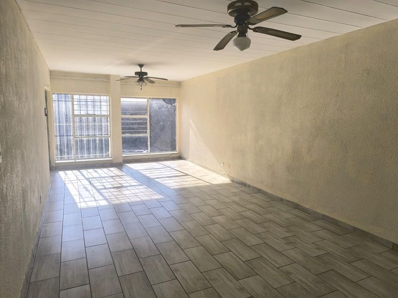 Riverside Living in the Heart of South Crest – Where Space, Security & Nature Meet - Photo 6