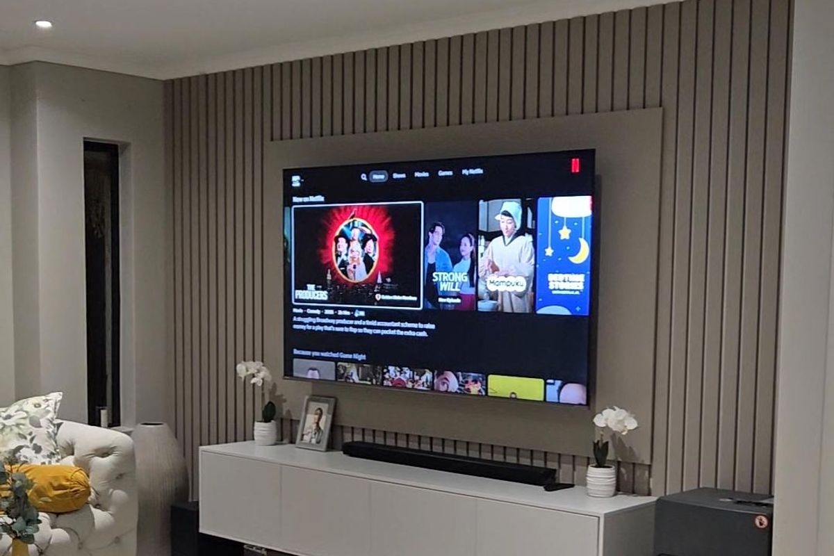 Modern 3-Bedroom Family Home in Lion Pride Lifestyle Estate - Photo 3