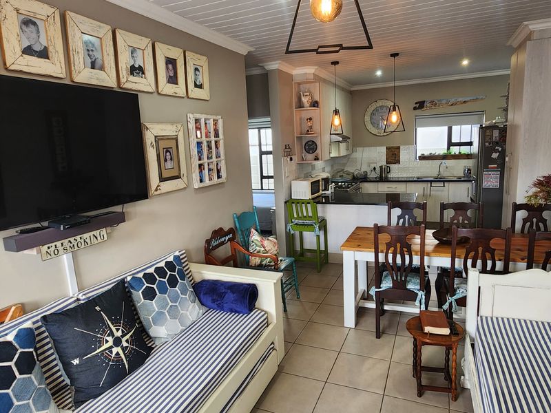 Smart design. Eco-friendly living. The perfect secure lock-up-and-go. - Photo 6