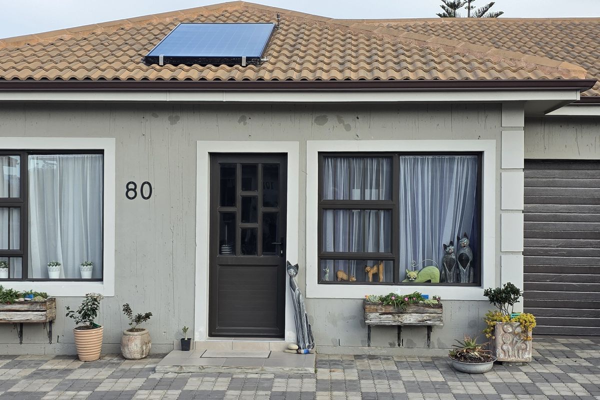 Smart design. Eco-friendly living. The perfect secure lock-up-and-go. - Photo 2