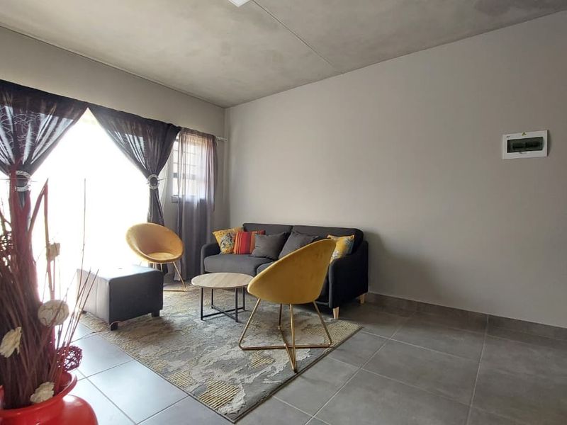 LAST REMAINING 45 SQM GROUND FLOOR UNITS – Brand-New 2-Bedroom Apartments from R830,000 | 12-Month L - Photo 4
