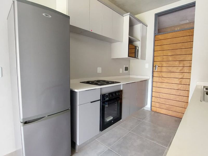 LAST REMAINING 45 SQM GROUND FLOOR UNITS – Brand-New 2-Bedroom Apartments from R830,000 | 12-Month L - Photo 10
