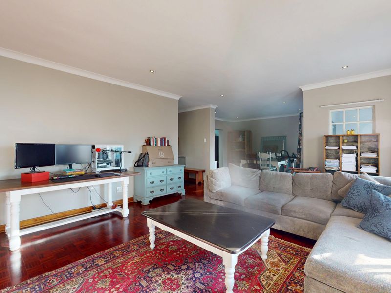 Large 3 Bedroom 2.5 Bathroom Townhouse- Klippoortjie - Photo 5