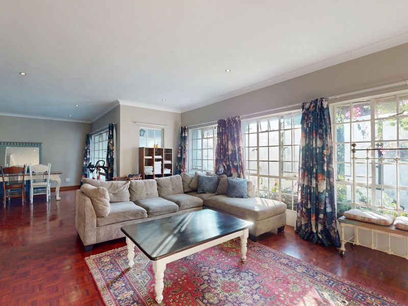 Large 3 Bedroom 2.5 Bathroom Townhouse- Klippoortjie