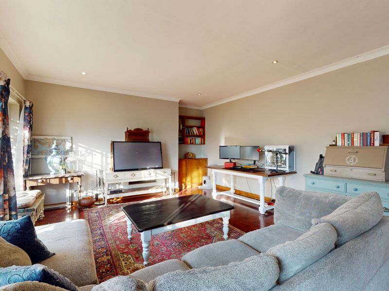 Large 3 Bedroom 2.5 Bathroom Townhouse- Klippoortjie - Photo 4