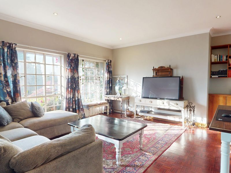 Large 3 Bedroom 2.5 Bathroom Townhouse- Klippoortjie - Photo 2